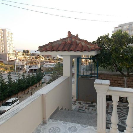 Apartment Dejvi Sarandë Exteriör bild