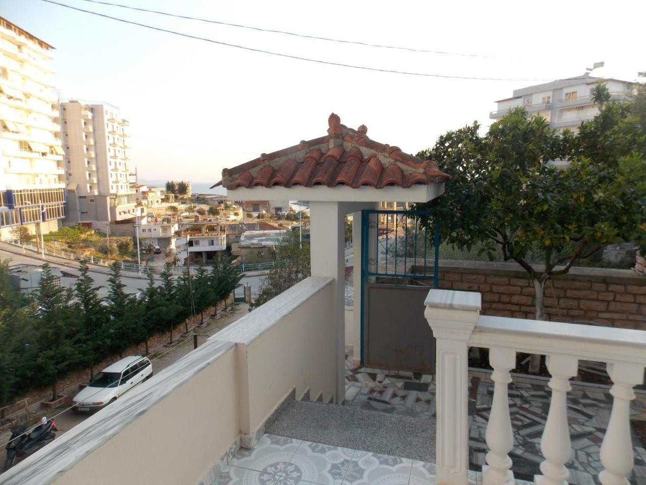 Apartment Dejvi Sarandë Exteriör bild