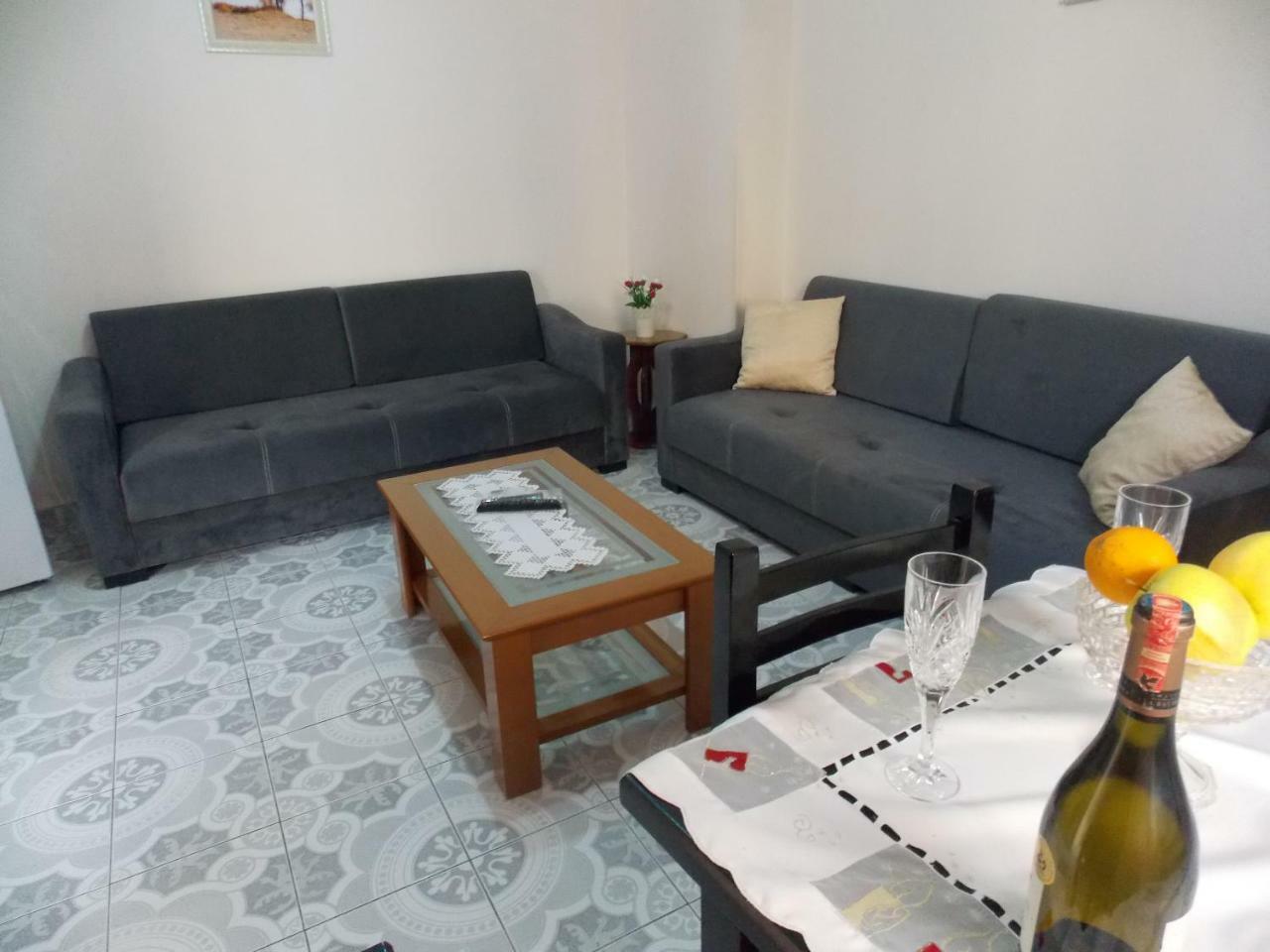 Apartment Dejvi Sarandë Exteriör bild