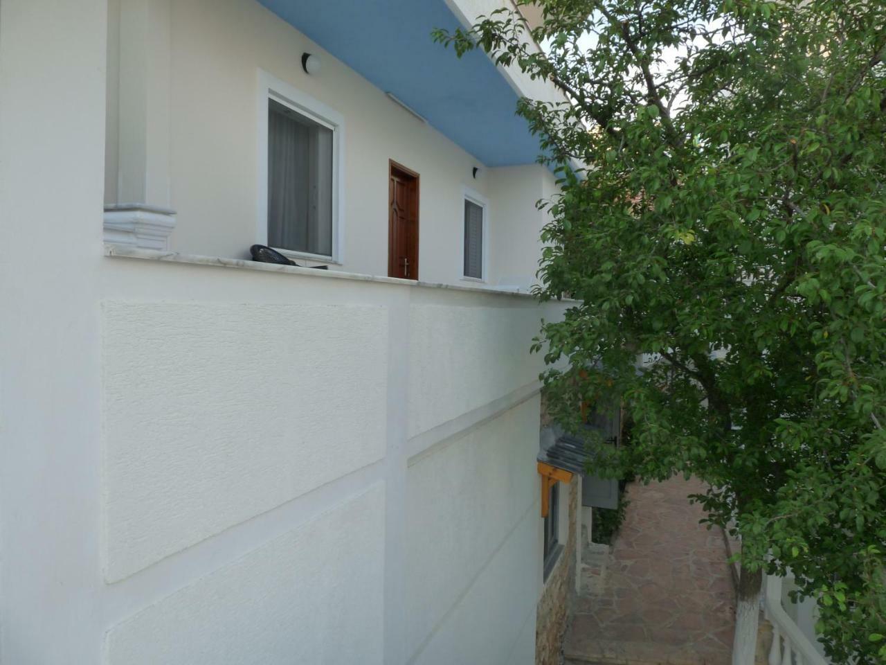 Apartment Dejvi Sarandë Exteriör bild