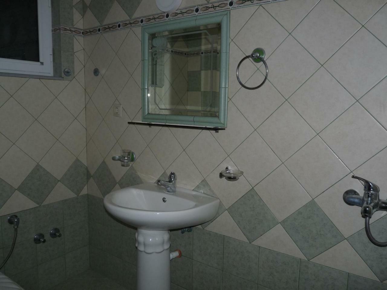 Apartment Dejvi Sarandë Exteriör bild